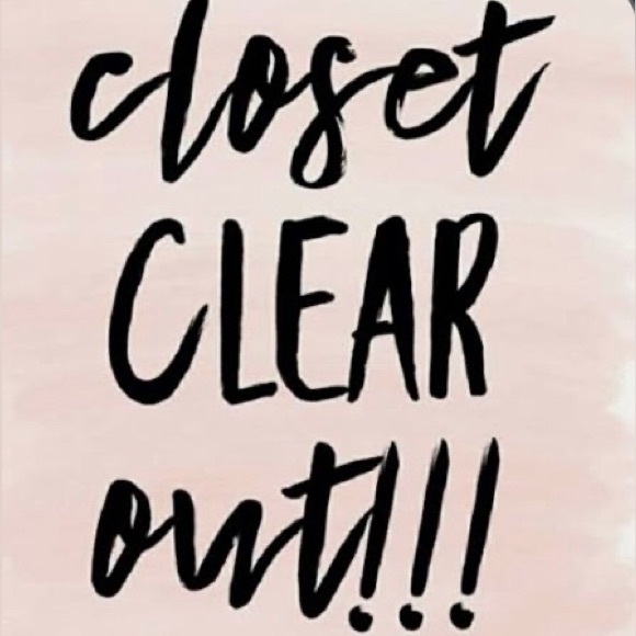 Closet CLEAR out! Friday, March 22 @ 8:00pm Alaska Time. - Picture 2 of 3
